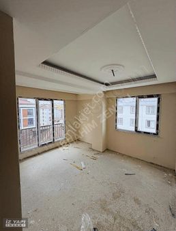 Hadımköy Merkez De 2+1 Satılık Köşebaşı Ara Kat Daire