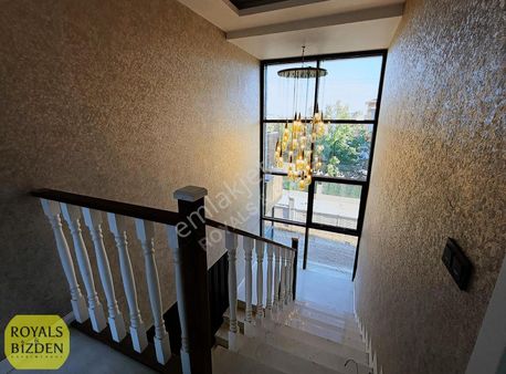 Yazır Naturapark Yakını Harika Konumda Araç Asansörlü Lüx Villa.