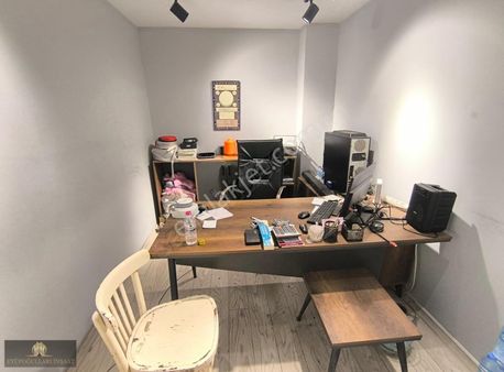 Bayrampaşa Alba Sanayi Sitesinde 100m2 Kiralık Temiz Dükkan