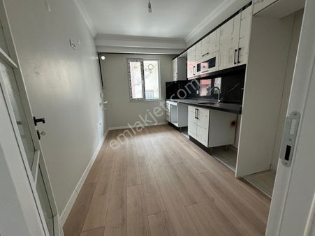 Çayırova Yeni Mahallede 2+1 Arakat