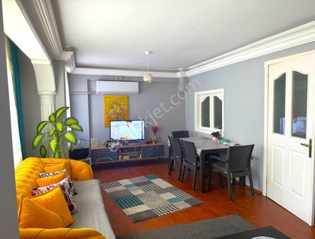 Akman'dan Edremit Çarşı Merkezinde Satılık 2+1 Daire