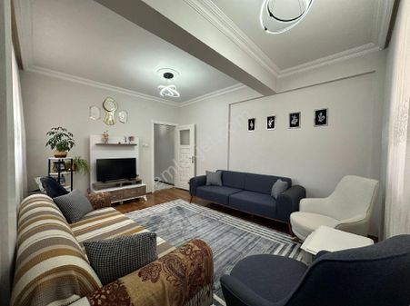 Araplar Mah. İl Jandarma Karşısı Bakımlı 2+1 Satılık Daire