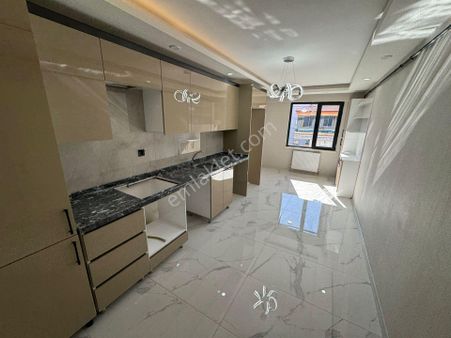 Keçiören Karakaya Mah De Katta Ful+ful Yapılı Cad Yakın Güney Cep Daire