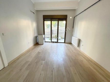 Emlak Dünyasından Çınar Mah. Sahile Marmaraya 3 Dk Mesafede