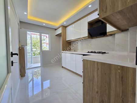 Topcu Mah Satılık 3+1 Full Yapılı Köşe Başı Arakat Ön Cephe Daire