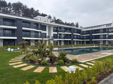 1+1 Havuzlu Sitede Satılık