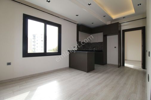 Aslan'dan Mezitli'de Site İçi Ebeveyn Banyolu Sıfır 2+1