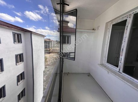 İks Emlaktan Kiralık Yeni Şehir'de 3+1 Daire