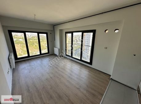 Şeref Emlak Toki 7/a 8.kat Balkonlu Köşe 1+1 Vialand Manzara