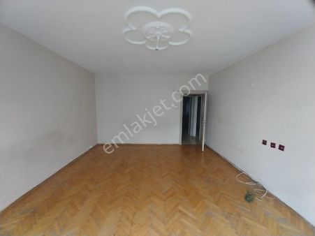 Kurtuluş Çarşı Merkez Yunusemre Cd. Ara Kat Geniş 2+1 Kiralık Daire