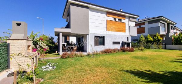 Satılık Lüks Villa