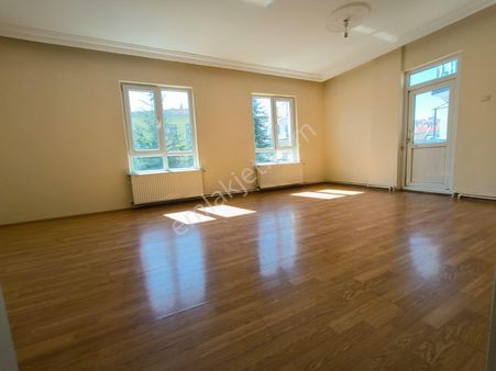 Etimesgut Merkezde 3+1 Ara Kat Güney Temiz Daire Polat Emlaktan