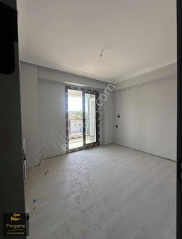 Bergama Atatürk Mh Satılık 1+1