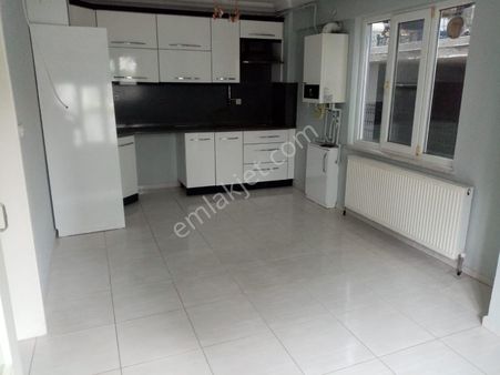 Balıkesir Karesi Maltepe Mah.demirdağ Emlaktan 2+1 Kiralık Bahçe Katı Daire.