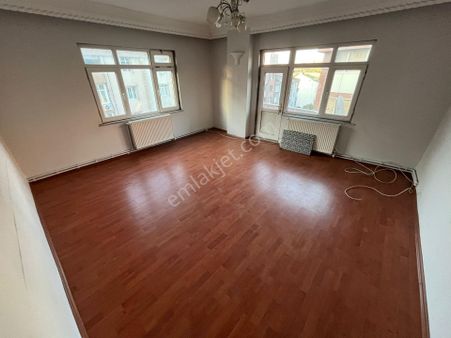 Arıkoğlundan Uğurmumcu Seçkinler 3 Sitesinde 2+1 105m2 6.kat Daire