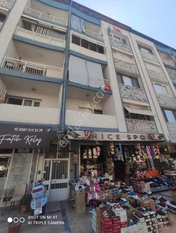 Çınarlı Caddesinde 3+1 Daire