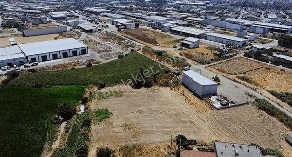 Zafer Mahallesinde Satılık Toplamda 1.700 M2 Sanayi Arsası...