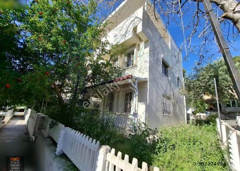 Deniz Manzaralı 4+1 Villa