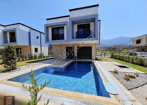 Denize 50 Metre Özel Havuzlu Tek Müstakil Villa