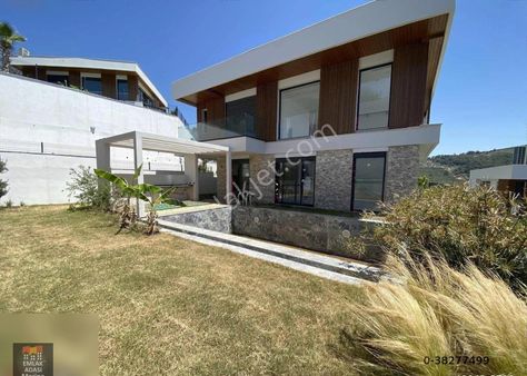 Kuşadası Ege Mah. 5+1 Özel Havavuzlu Sıfır Tek Müstakil Villa