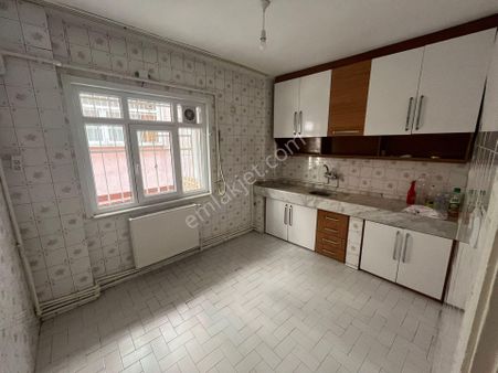 Arıkoğlundan Uğurmumcu Mahallesinde Seçkinler 3 Sitesinde Yüksek Giriş 2+1 100m2