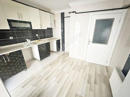 Duralialıç'ta Asansörlü 3.katta 2+1 Satılık Dubleks !!