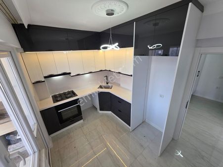 Irmaksudan İkizçay Da Ön Cephe Ayrı Mutfak 3+1 Daire