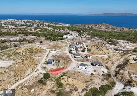 Karaburun Mordoğanda Satılık Vılla Imarlı Arsa