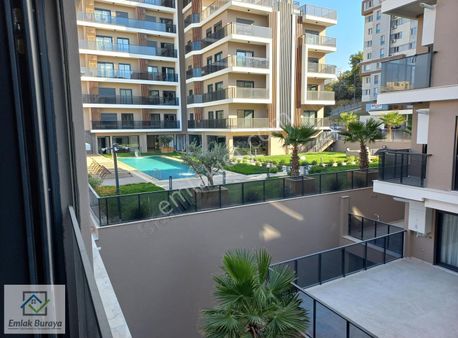 İzmir Buca North City Sitesinde 1+1 Kiralık Daire