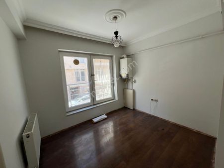 Akademi'den Eskibağlar'da Espark Yakını Kiralık 1+1 Daire