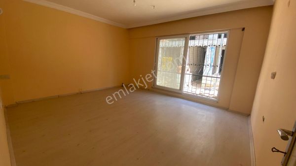 Yeni Mahallede 2+1 Yüksek Giriş Katı