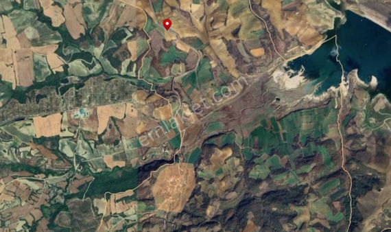 Delux'den Yeniköy Mh.'de Anayol Kenarında Satılık Tarla