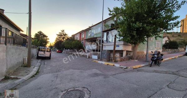 Bahçelievler Mahallesinde Satılık 2+1 Daire