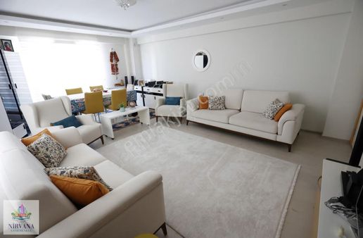 Yenişafak'ta Gül Meydanı Yakını Elit Bölgede 3+1 Daire