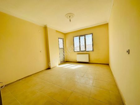 Dinç Emlaktan Satılık 3+1 Daire