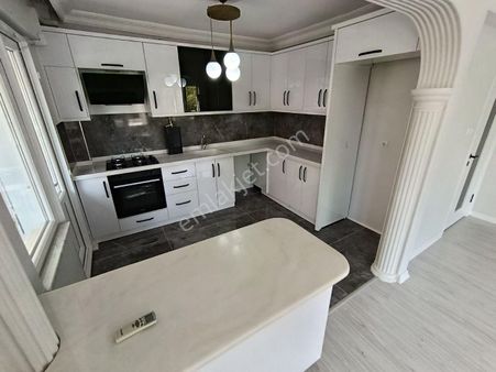 Akçayda Doğalgazlı Geniş Balkonlu Çift Wc Li Full Yapılı Ön Cephe 3+1