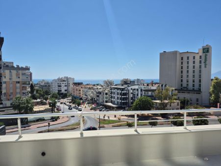 Güzeloba Örnekköy'de Full Deniz Manzaralı Havuzlu Satılık Daire