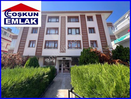 Coşkun Emlak'tan Etlik Merkezde 3+1 Asansörlü Bağımsız Salon