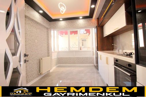 Hemdem Gayrimenkul'den Sincan Atatürk Mahallesi'nde Full+full Yapılı Arakatta 3+1 Satılık Daire