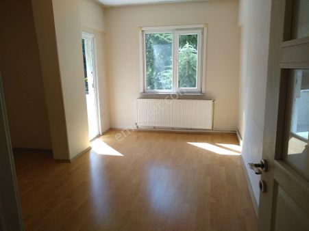 Memiş Emlaktan Eyüpsultan Akşemsettin Mahallesinde Yaprak Sitesinde Kiralık Daire