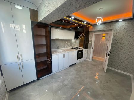 Sincan Atatürk Mah.de 3+1 Full Yapılı Bağımsız Satılık Daire Es-as Emlakta