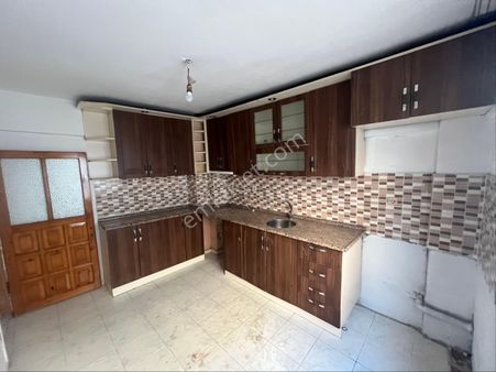 İzmir Buca Yeşılbağlar Mah Kiralık 2+1 Daire