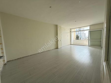 Çukurova Hasarsız 3+1 Beyazevler De Masrafsız İçi Yapılı 2450000 Tl..