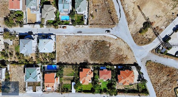 Büyükçekmece Güzelcede İmarlı 672m2 Arsa