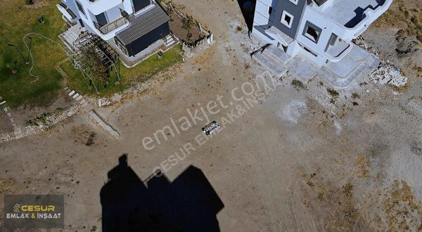 İzmir Dikili Salihler Altı'nda Yola Sıfır Köşe Villa Arsası