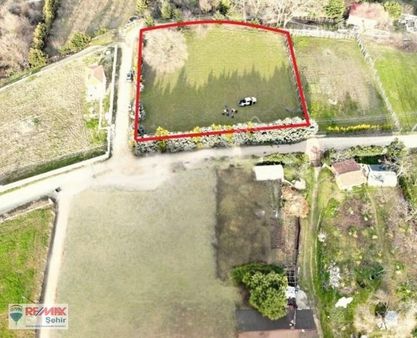 Yalova Merkez Kazımiye Köyünde Satılık 2770 M² Muhteşem Bahçe