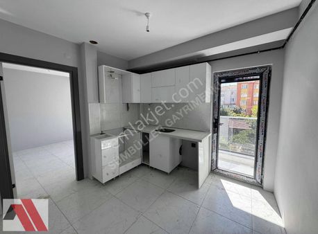 Sümbüller'den Turgut Reis Yakını Z.ısıtma Balkonlu Şık Fırsat2+0