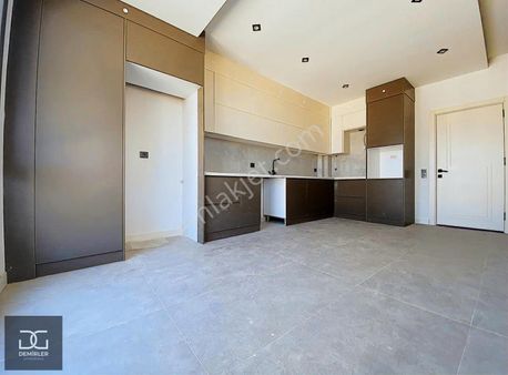 Demirler'den Yenişafakta Yeşil Alan Cepheli Lüks 205m² 3+1 Daire