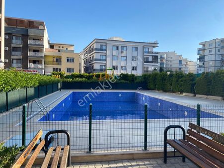 Menenmen Koyundere'de Havuzlu Güvenlikli Lüks Sitede 3+1 Daire