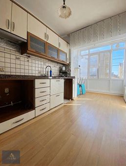 Esenlerde Cadde Üzeri Çift Cephe Fırsat 3+1